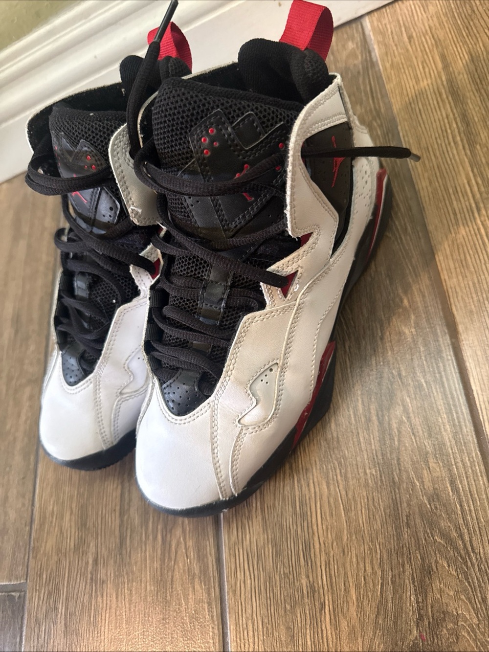 Nike Air Jordan TRUE FLIGHT 5Y Shoes White VARSITY Red BLACK 343795-100 Youth